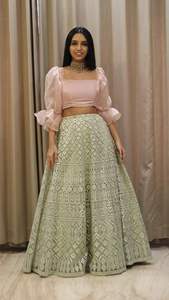 Lehanga Choli en soie de designer sexy pour femmes pour mariage et occasions spéciales, achat en ligne à Surat, Inde - Product Image 2