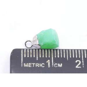 Pendentif en Chrysoprase Calcaïdonie Vert Clair Brut Plaqué Or 14k/18k et Argent avec Bélière pour la Fabrication de Bijoux - Product Image 2