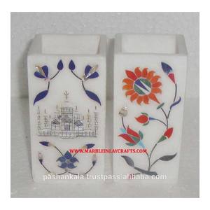 ดินสอตกแต่งหินอ่อนสีขาวและขาตั้งปากกา - Product Image 1