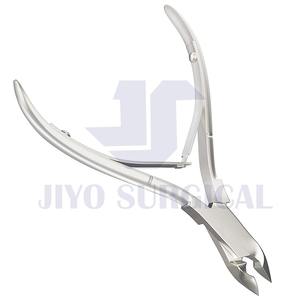 Ensemble de ciseaux à sourcils en acier inoxydable certifiés CE Pince à sourcils Tondeuse à sourcils Brosse à cils Instrument de beauté - Product Image 3