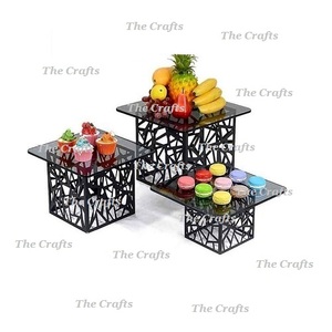 Buffet de hierro negro Elevadores de frutas Tamaño y forma personalizados Soporte de exhibición para servir pasteles a un precio asequible - Product Image 3