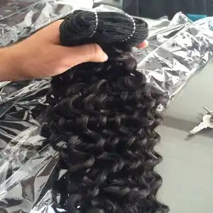 सबसे अच्छा विकल्प असंसाधित कच्चे wigs मानव बाल फीता सामने बाल घुंघराले 14 इंच घुंघराले ब्राजील के बाल एक्सटेंशन पर सिर