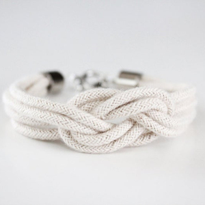 Bracelet tendance en corde nouée - Product Image 1