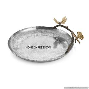 Tazón Redondo de Metal con Diseño de Flor de Lirio, Vajilla de Diseño para Mesa, Color Plateado con Detalles en Color Oro Latón, Tazón Pulido Brillante - Product Image 5