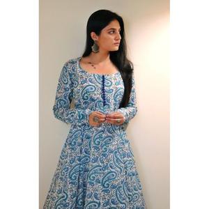 Vestido de rayón con estampado de Anarkali, elegante, con plaza - Product Image 2