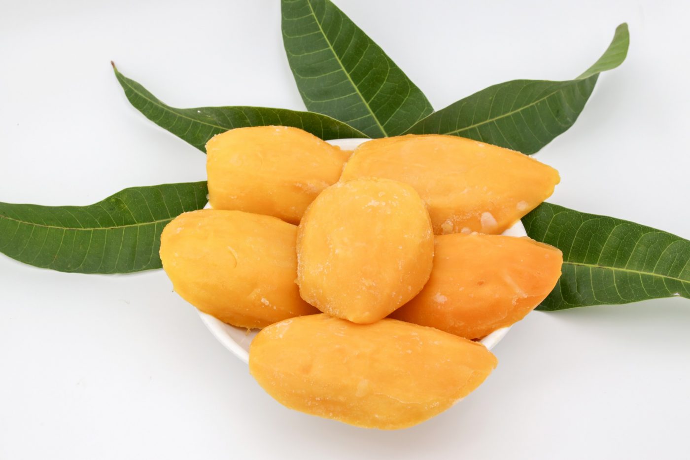 Vietnam Natural Yellow Mango Frozen Dice Half Cut Or Smash Fruit Bulk With Best Pric