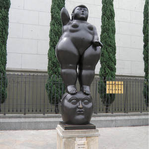 Famosa Estatua de Bronce, Escultura de Mujer Regordeta, Mujer Gorda con la Cabeza - Product Image 3