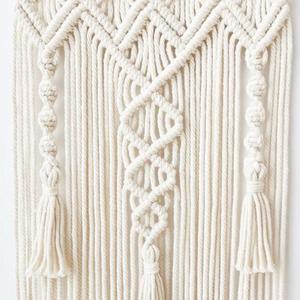 Suspension murale en macramé 100% faite à la main de haute qualité en provenance du Vietnam - Product Image 4