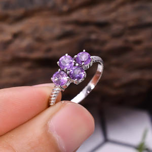 แหวนใส่นิ้วทำมือสีเงินสเตอริง2.2กรัมพลอยอเมทิสต์สีฟ้าเหลี่ยมเพชรพลอยทรงกลมสำหรับ92.5สไตล์ทางศาสนาขายส่ง - Product Image 3