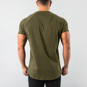 Camiseta deportiva de entrenamiento ajustada para hombre, tejido de poliéster/algodón, transpirable, de secado rápido, personalizable - Product Image 2
