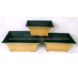 Pot de fleurs en métal vintage personnalisé avec design fini pour la décoration de maison, jardin, hôtel ou restaurant - Product Image 3