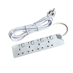 Forme carrée uk prise de courant avec protection contre les surcharges - Product Image 3