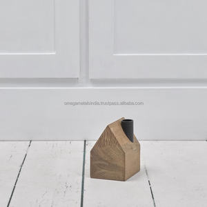 Nuevo diseño Mango Madera y hierro Portavelas decorativo Fabricante Venta caliente Candelabro con asa - Product Image 1